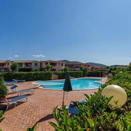 Mandorlo Apartment *